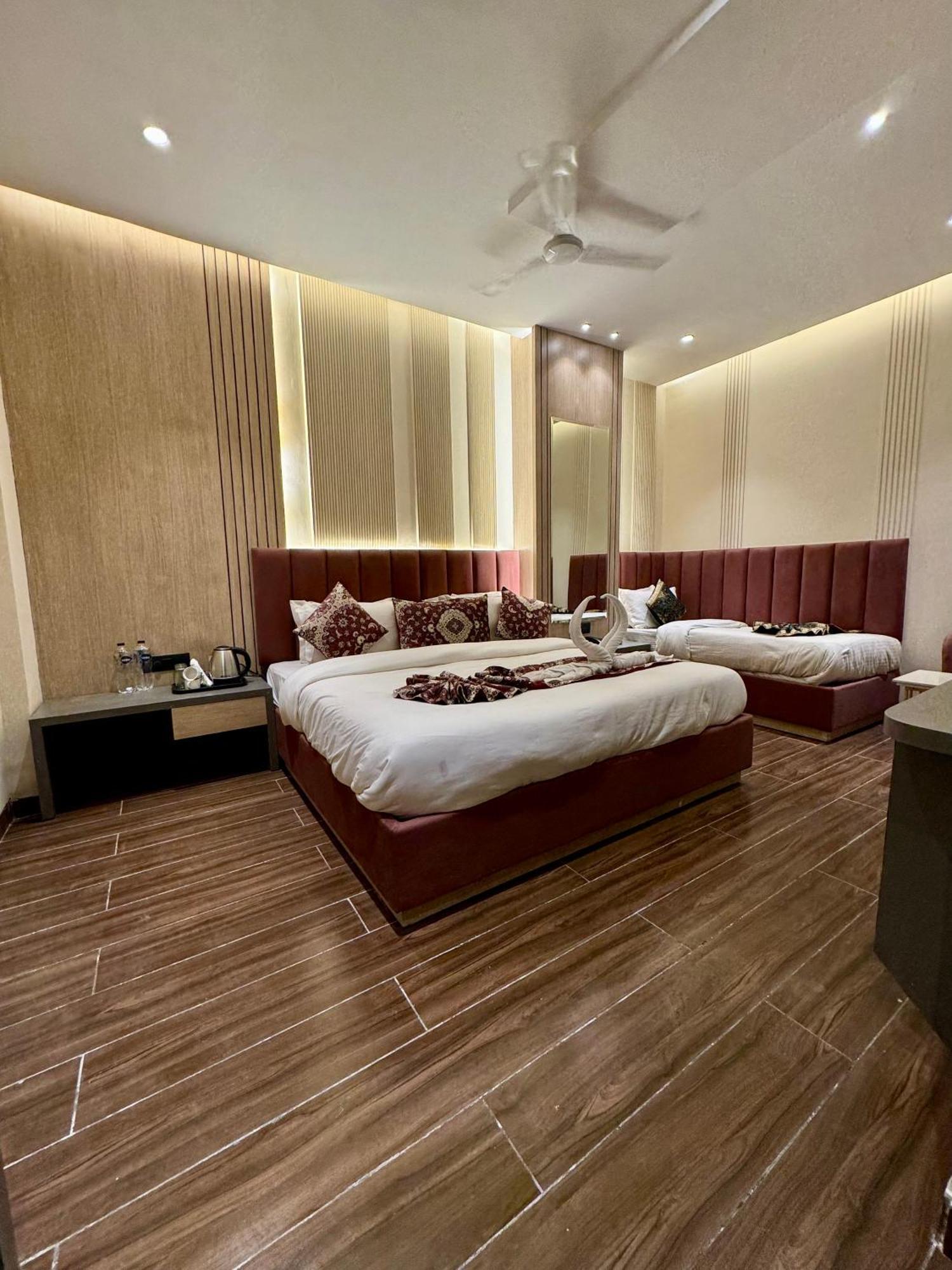 Hotel 51 Amritsar Exterior photo