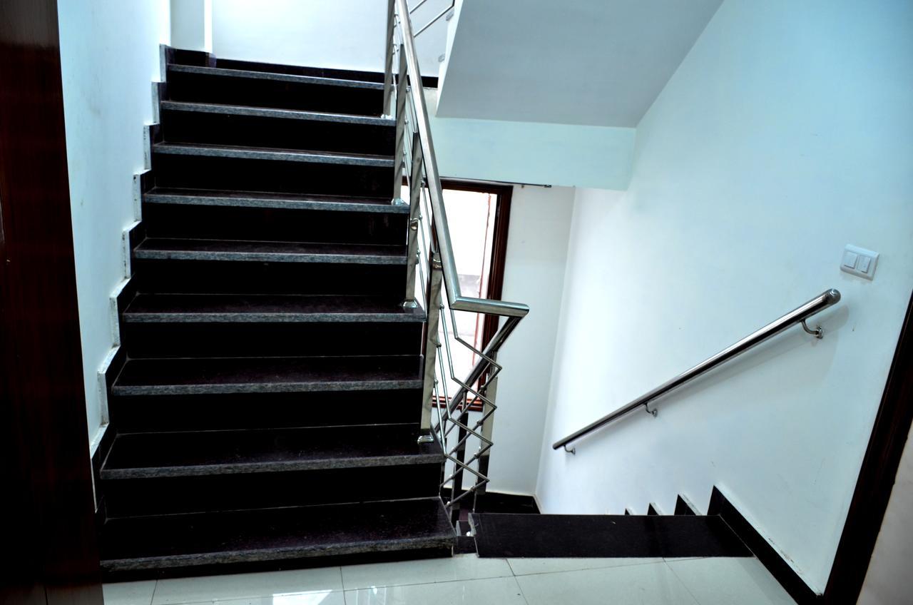 Hotel 51 Amritsar Exterior photo